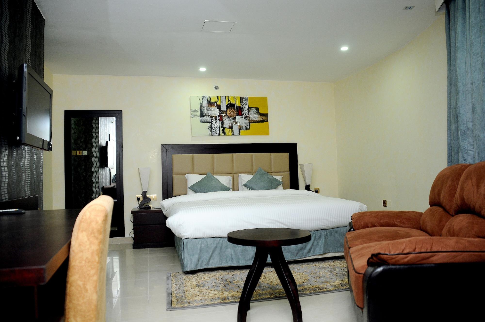 Royal Falcon Hotel Dubai Exteriör bild