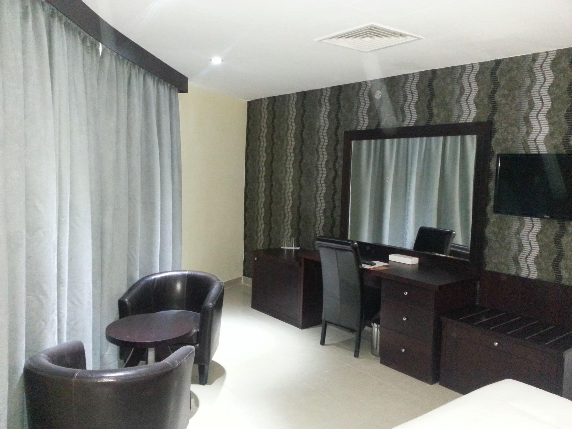 Royal Falcon Hotel Dubai Exteriör bild