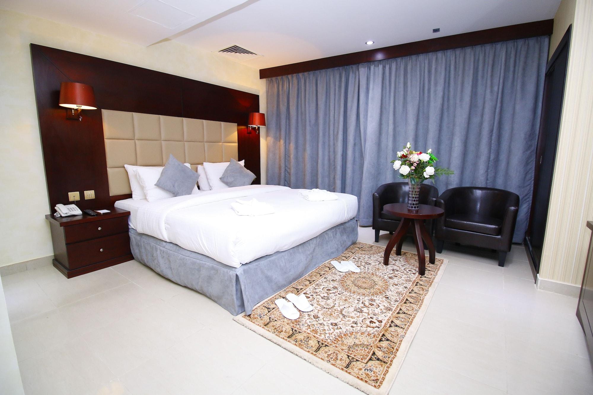 Royal Falcon Hotel Dubai Exteriör bild