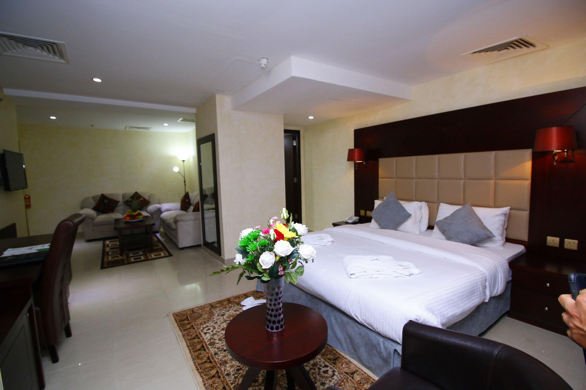 Royal Falcon Hotel Dubai Exteriör bild